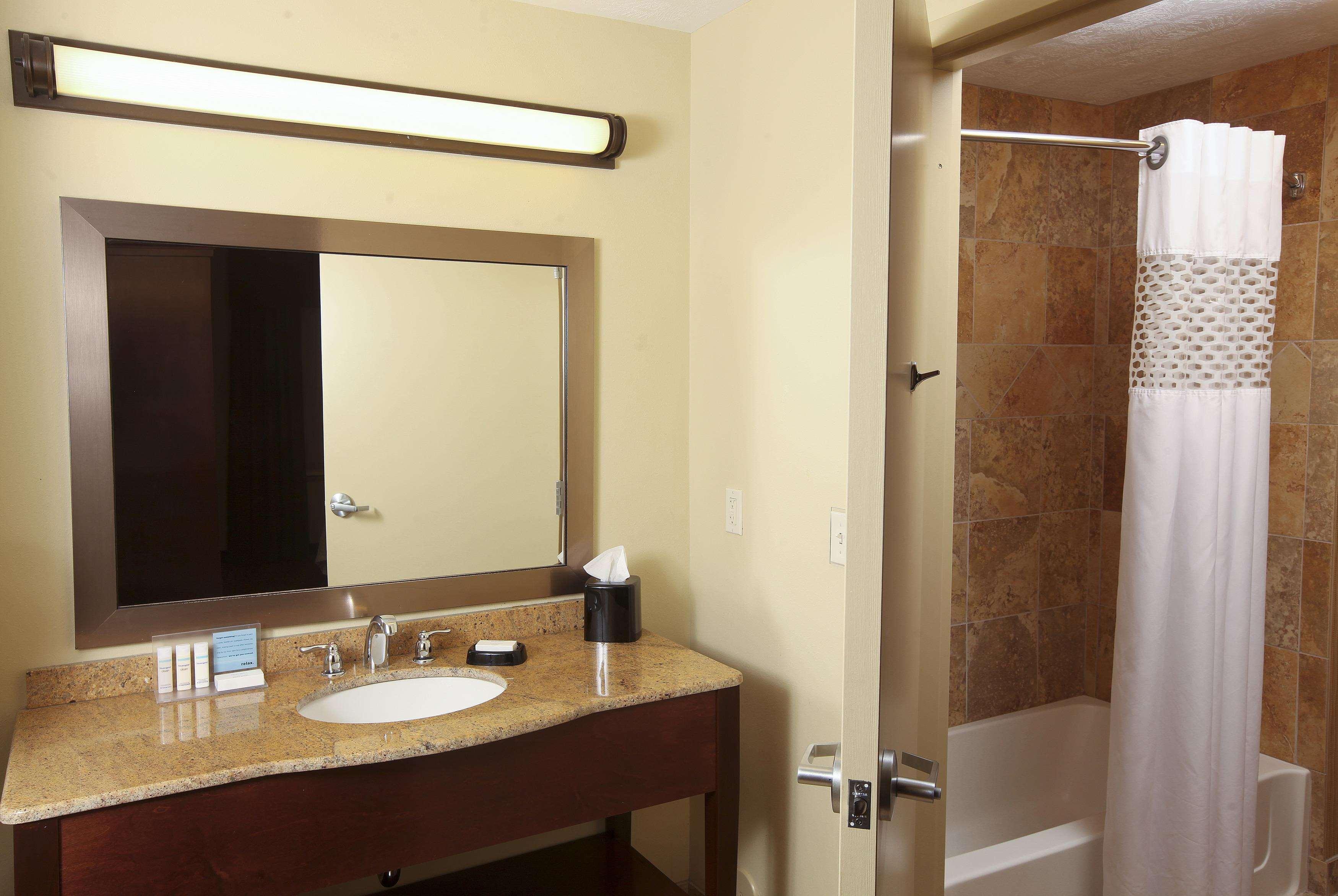 Hampton Inn & Suites Fargo Medical Center Buitenkant foto