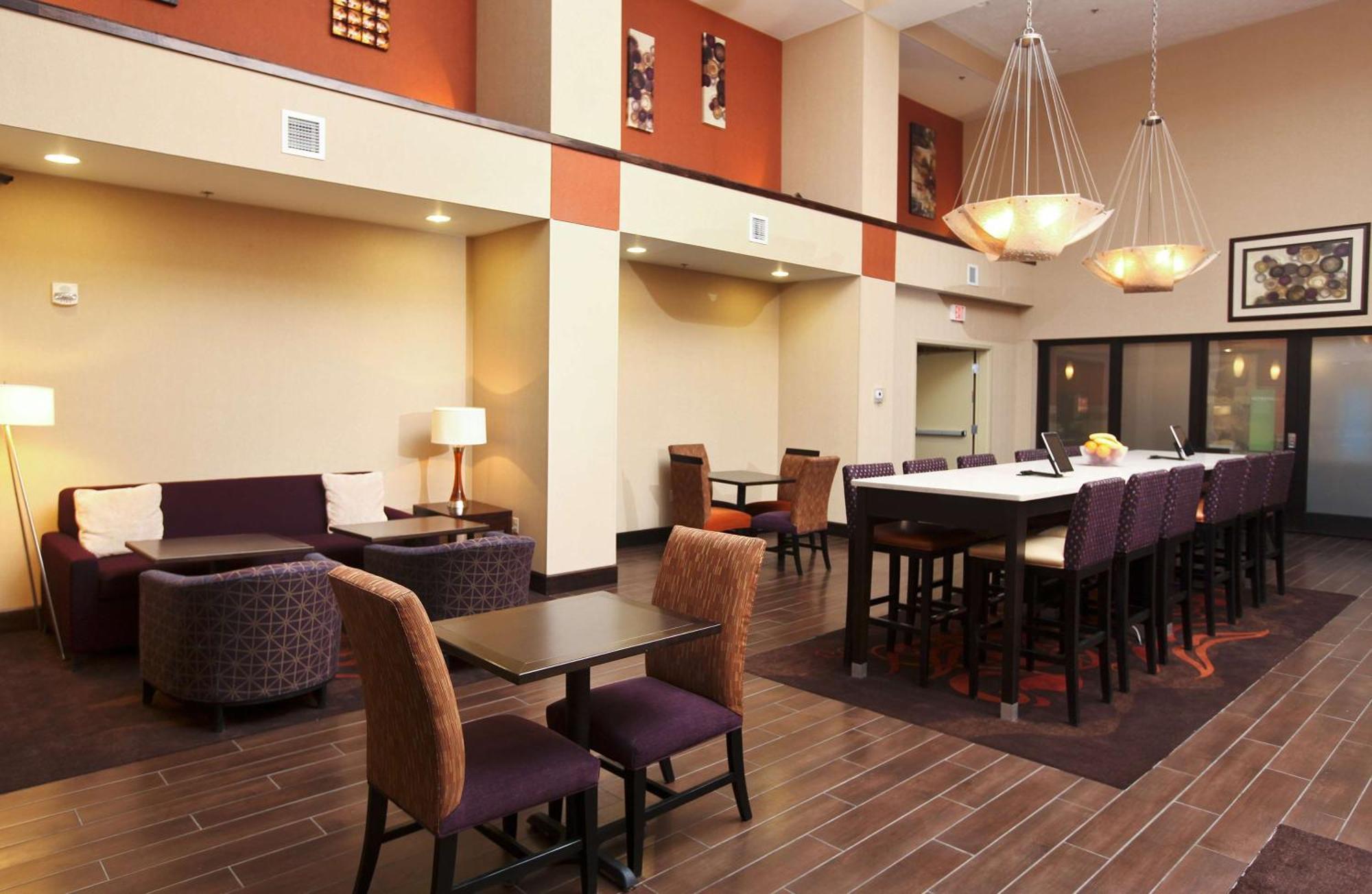 Hampton Inn & Suites Fargo Medical Center Buitenkant foto