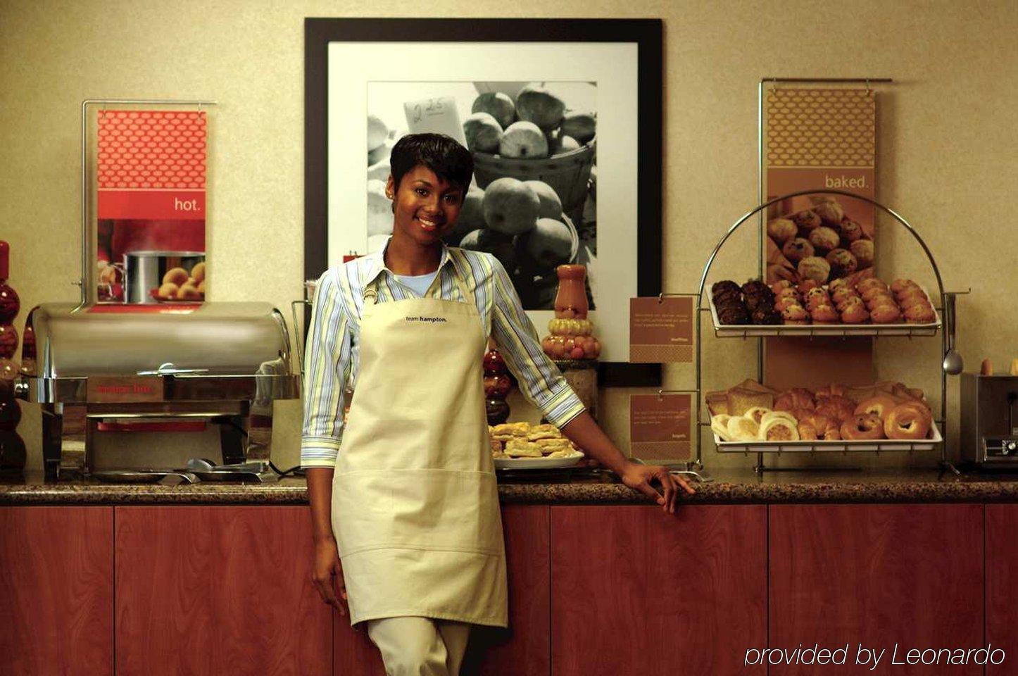 Hampton Inn & Suites Fargo Medical Center Restaurant foto