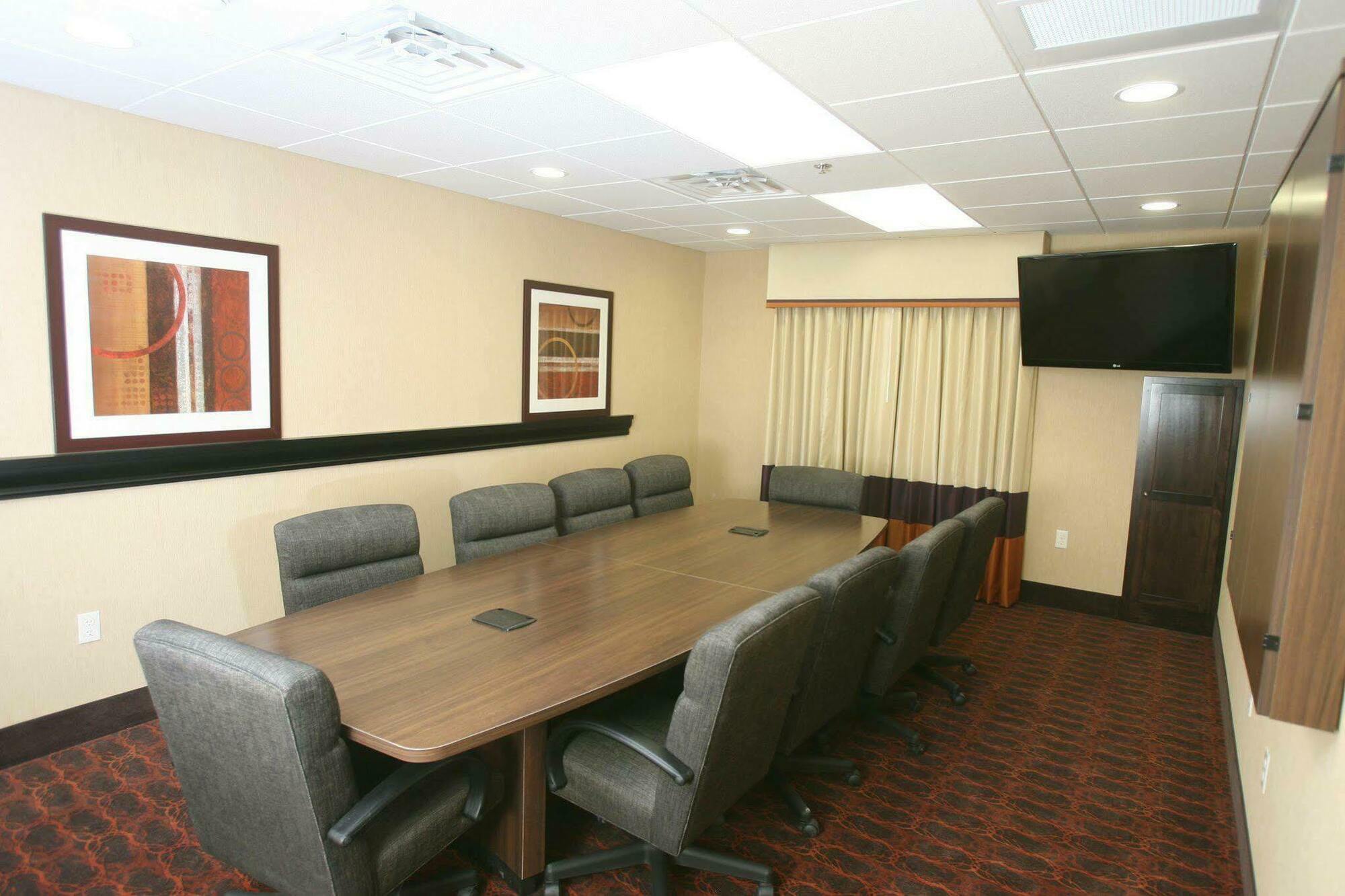 Hampton Inn & Suites Fargo Medical Center Buitenkant foto